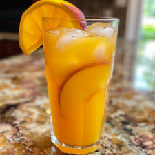 The Farm-Stand Refresher: A Sun-Drenched Peach Lemonade Recipe